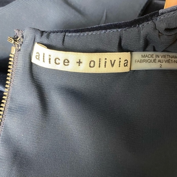 ALICE + OLIVIA Enid Ruffle Short Sleeve Cocktail Velvet Mini Dress Navy Size 2 - Picture 15 of 16